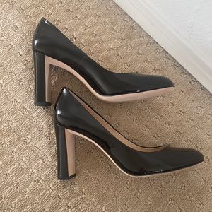 Kate Spade black patent leather pump 9.5US almond toe 4cinch heel